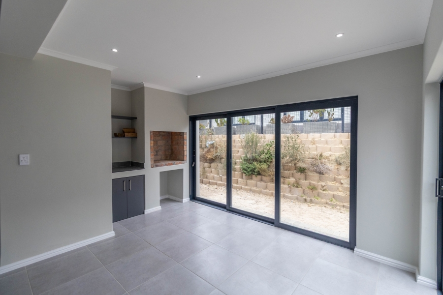 3 Bedroom Property for Sale in Aan de Wijnlanden Western Cape